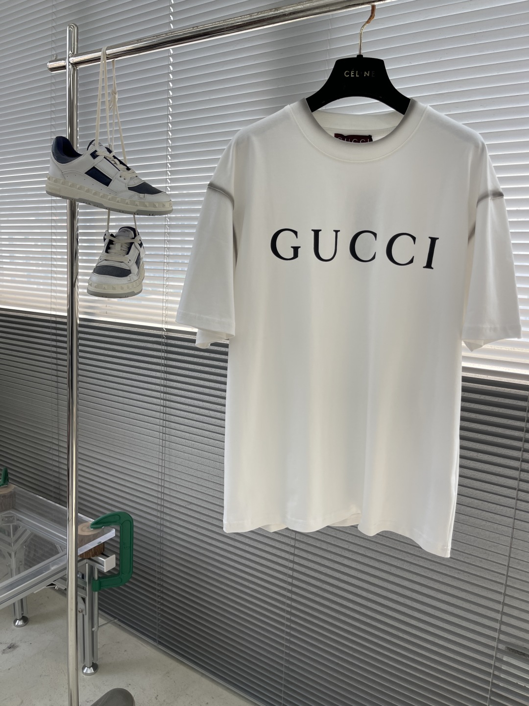 Gucci Logo Print Cotton T-Shirt | Unisex Short Sleeve Tee 1 cmp i1742902247973 6351 0 5