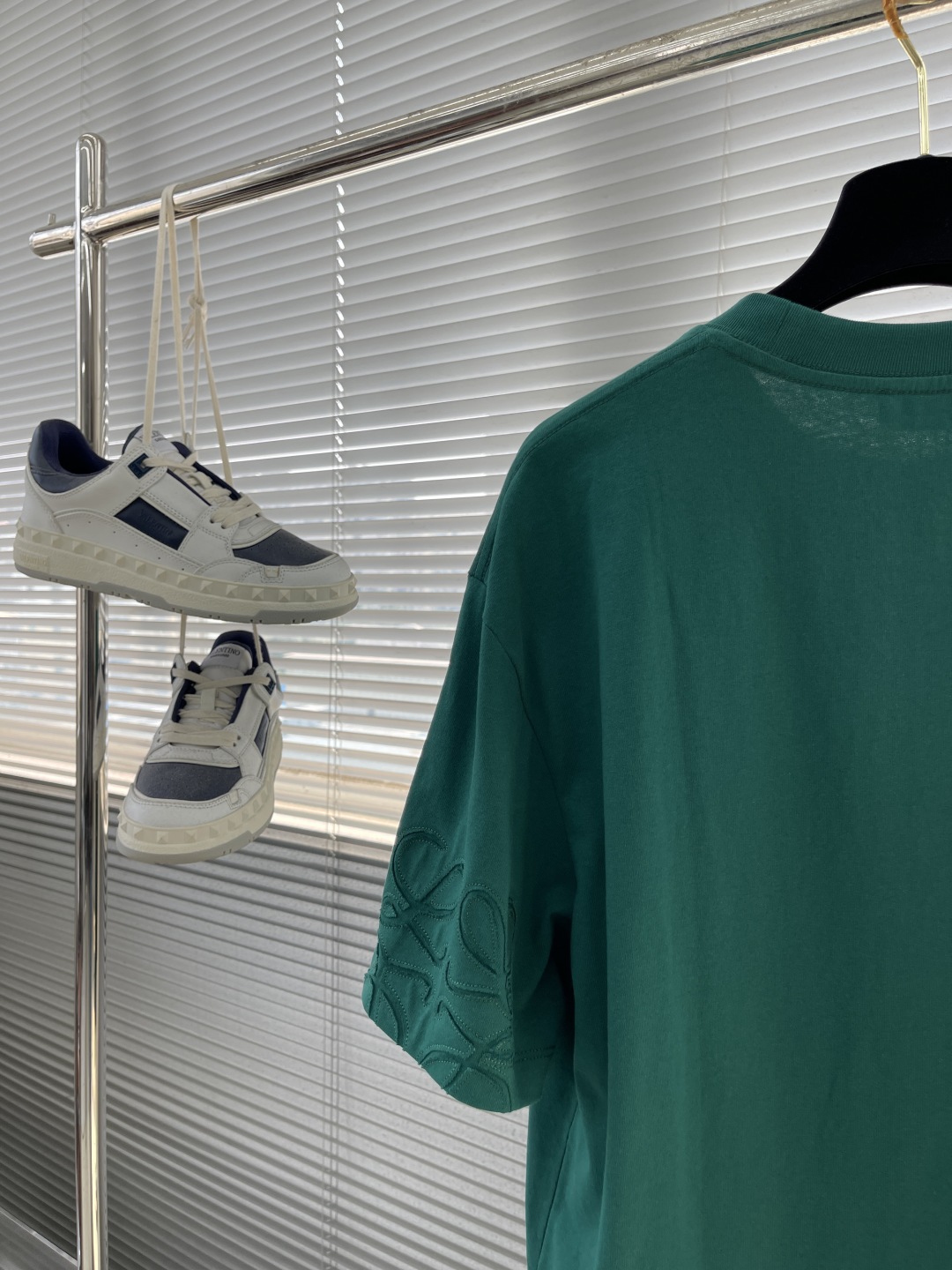 Loewe 25SS Three-Color Sleeve Logo Loose Short-Sleeve T-Shirt Unisex 3 cmp i1742902347379 5905 0 7
