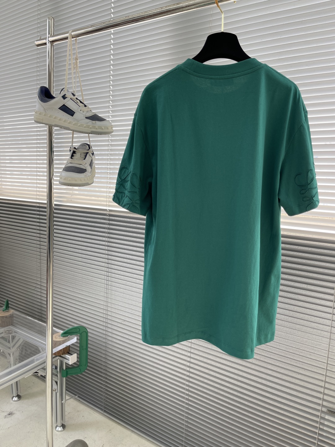 Loewe 25SS Three-Color Sleeve Logo Loose Short-Sleeve T-Shirt Unisex 2 cmp i1742902347393 9802 0 6