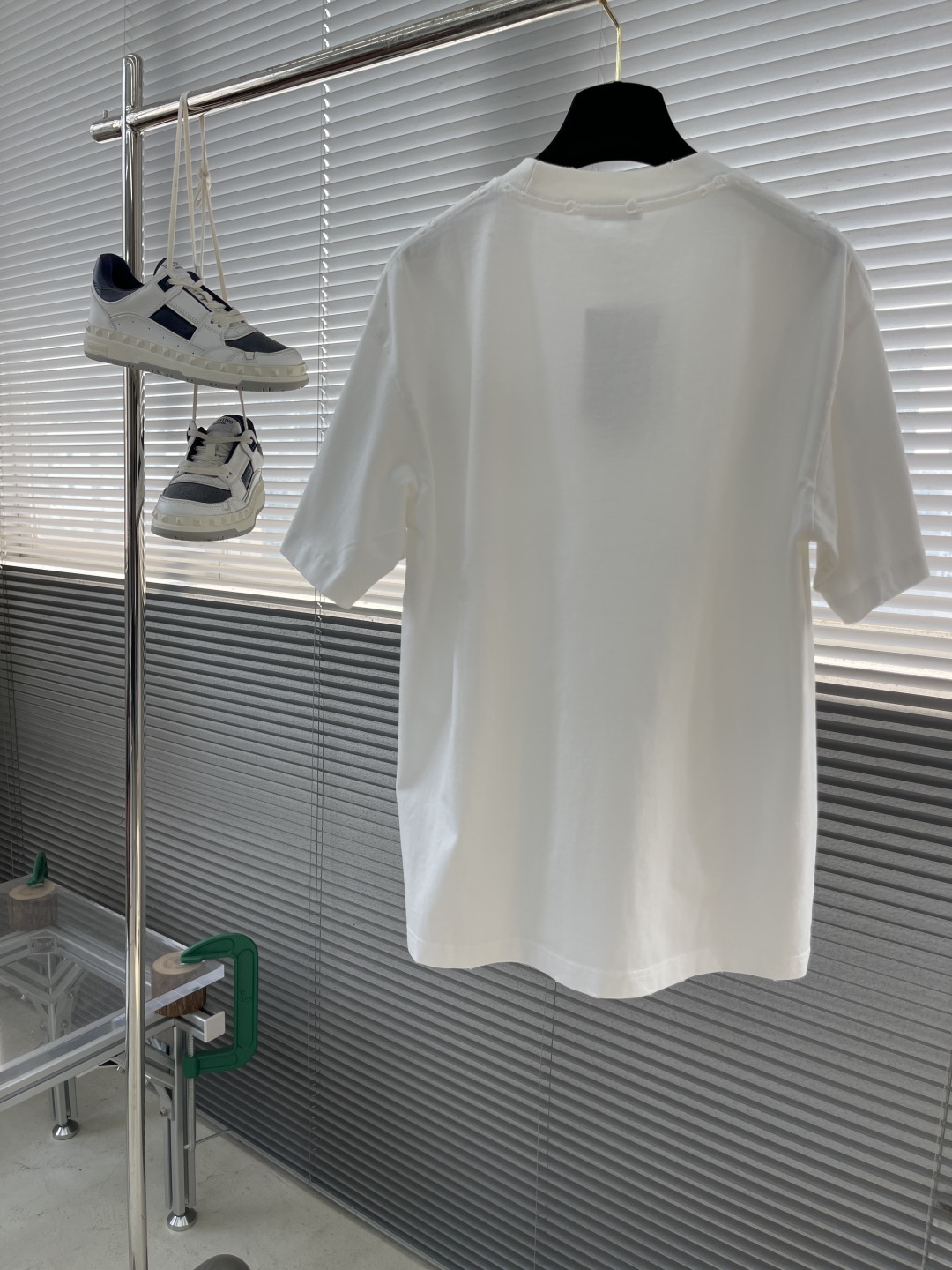 Dior 25SS White T-Shirt with 'Miss Dior' Embroidery, Unisex Oversized Fit 8 cmp i1742985704080 4847 0 7