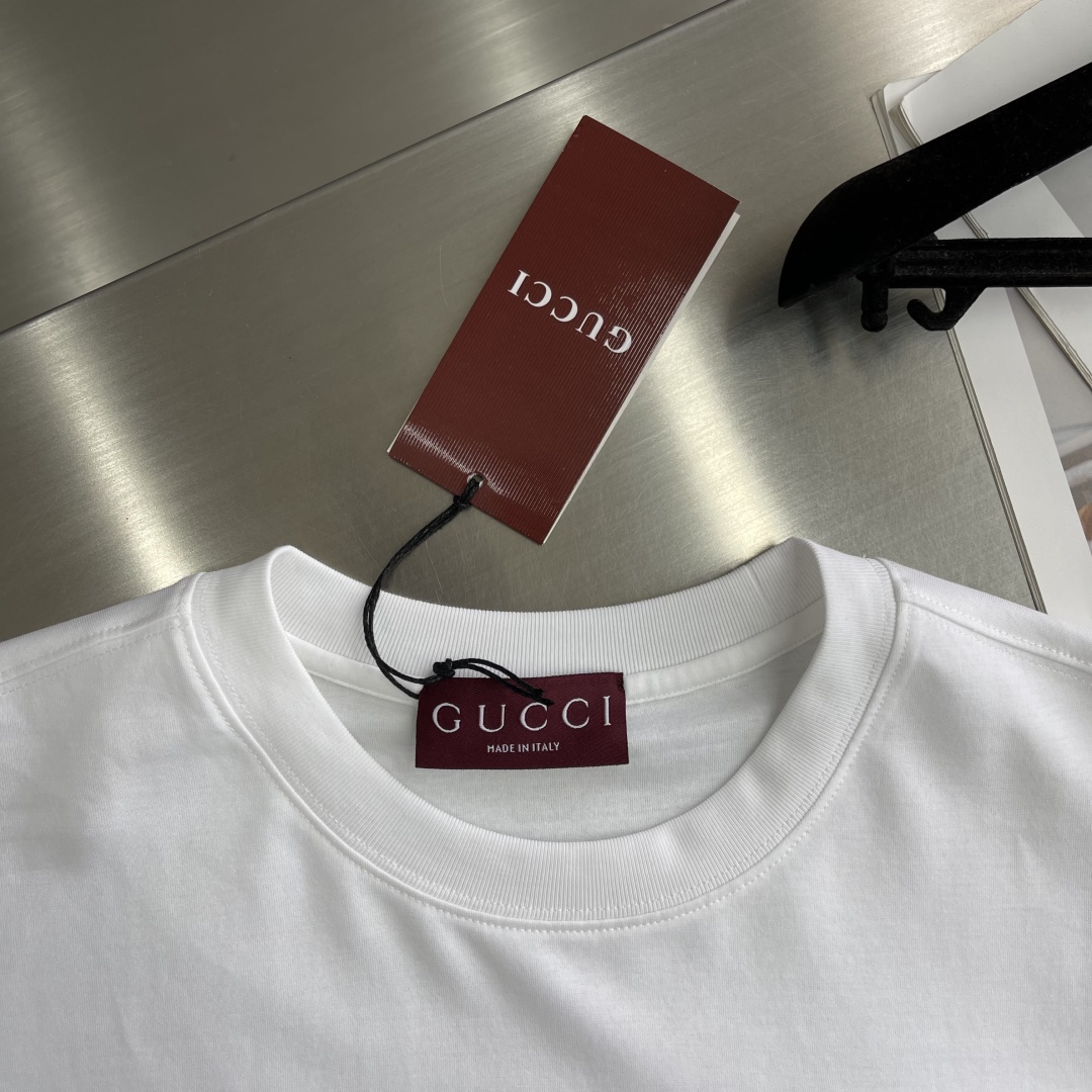 Gucci Embroidered Logo Tee - High-Quality Cotton, Unisex Design 4 cmp i1743244939379 2587 0 0