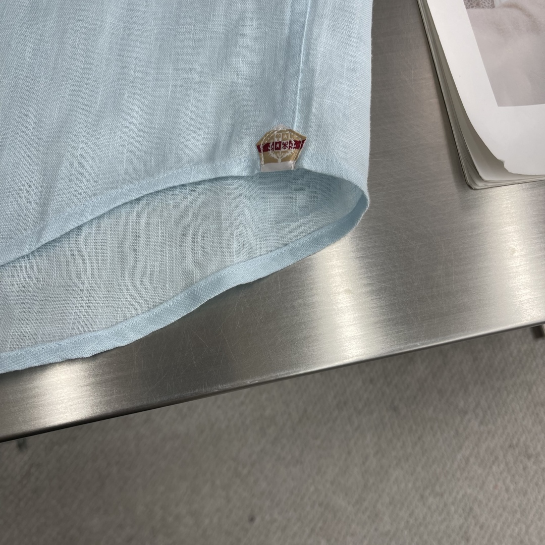 Loro Piana Linen Shirt: Summer Relaxed Aesthetic, Single Collar Design 6 cmp i1743333898011 5955 0 3