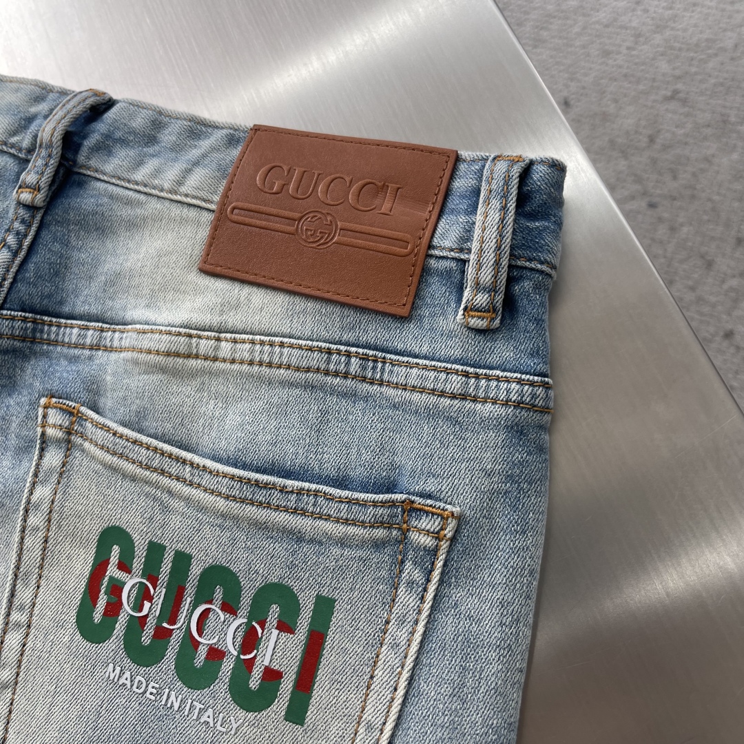 Gucci Men's 2025 Spring/Summer Classic Denim Jeans - Washed Style 8 cmp i1743429908822 4291 0 5