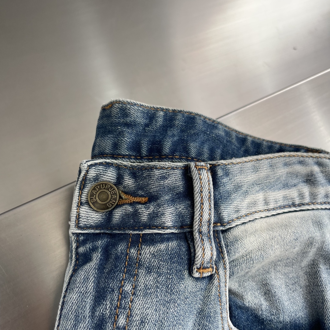 Maison Margiela Men's Distressed Denim Jeans with Numeric Label 4 cmp i1743429954603 3982 0 1