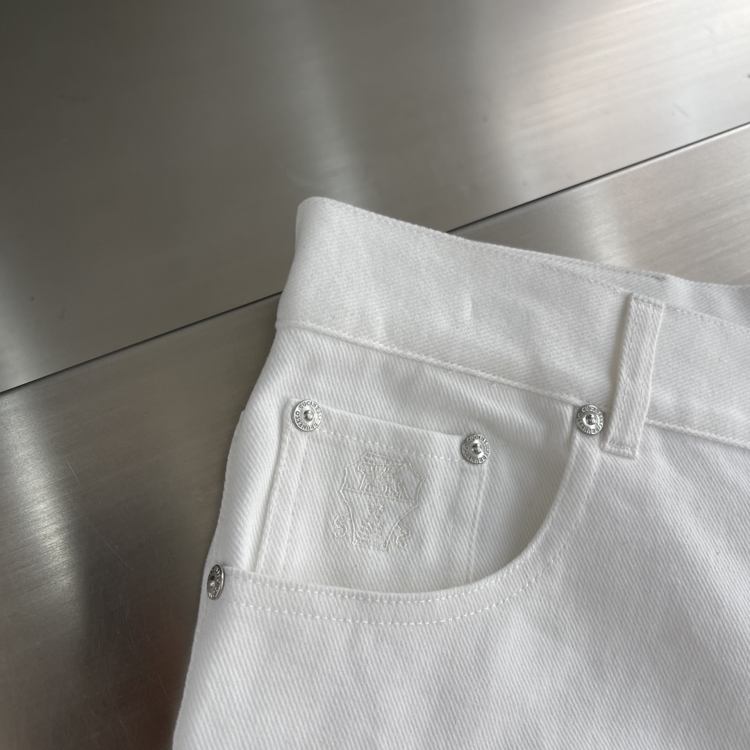 Celine White Straight Leg Denim Jeans, Classic Five-Pocket Design for Men 5 cmp i1743430118216 978 0 2