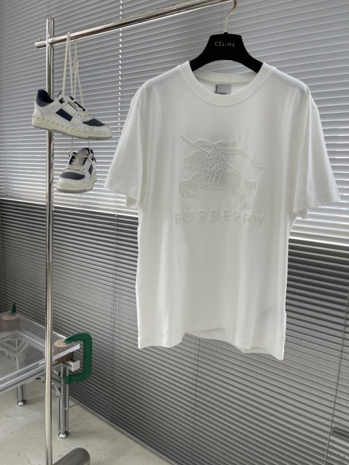 Burberry Summer T-Shirt with Equestrian Knight Design - Comfortable & Stylish 1 Burberry Summer T-Shirt with Equestrian Knight Design - Comfortable & Stylish