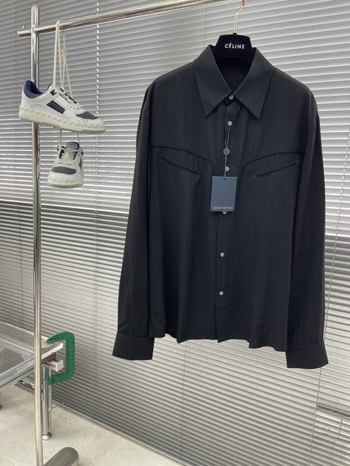 Louis Vuitton 2025 Fashion Designer Shirt - Structural Tailoring, Versatile Style 1 Louis Vuitton 2025 Fashion Designer Shirt - Structural Tailoring, Versatile Style