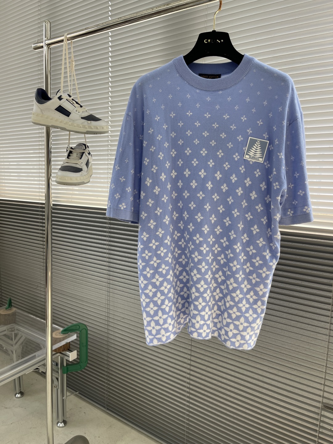 Louis Vuitton 2025 Spring/Summer Blue Cotton T-Shirt with Floral Pattern 1 cmp i1743489141454 1219 0 6