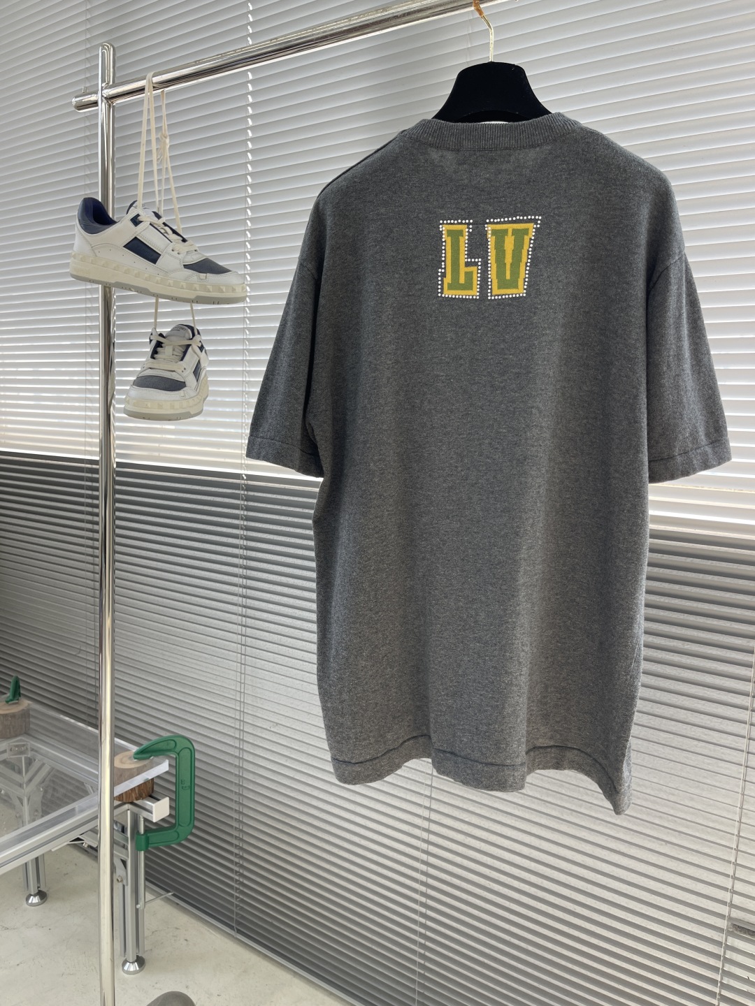 Louis Vuitton 2025 Spring/Summer Embroidered Logo Short Sleeve T-Shirt 8 cmp i1743489172347 7439 0 7