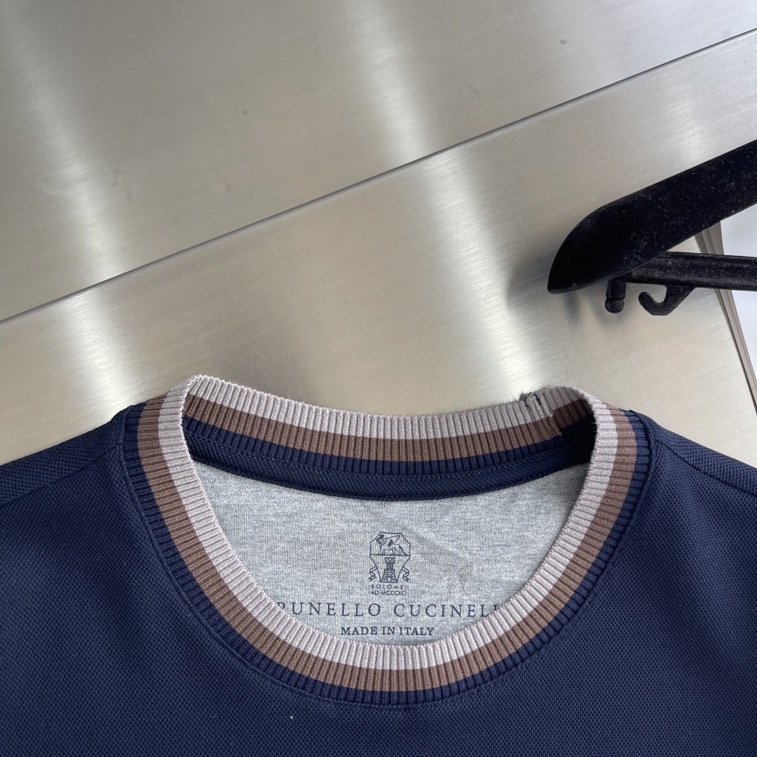 Brunello Cucinelli Men's Navy Knit Short Sleeve T-Shirt Cotton Blend 3 cmp i1743494442288 9790 0 0