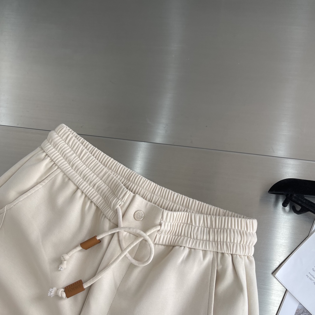 Loewe 2025 Spring/Summer Casual Sweatpants - Stylish Comfort, Versatile Design 7 cmp i1743495597338 8208 0 4