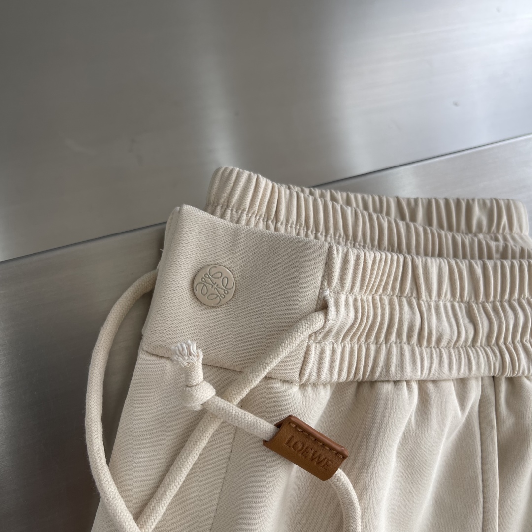 Loewe 2025 Spring/Summer Casual Sweatpants - Stylish Comfort, Versatile Design 4 cmp i1743495597349 9715 0 1
