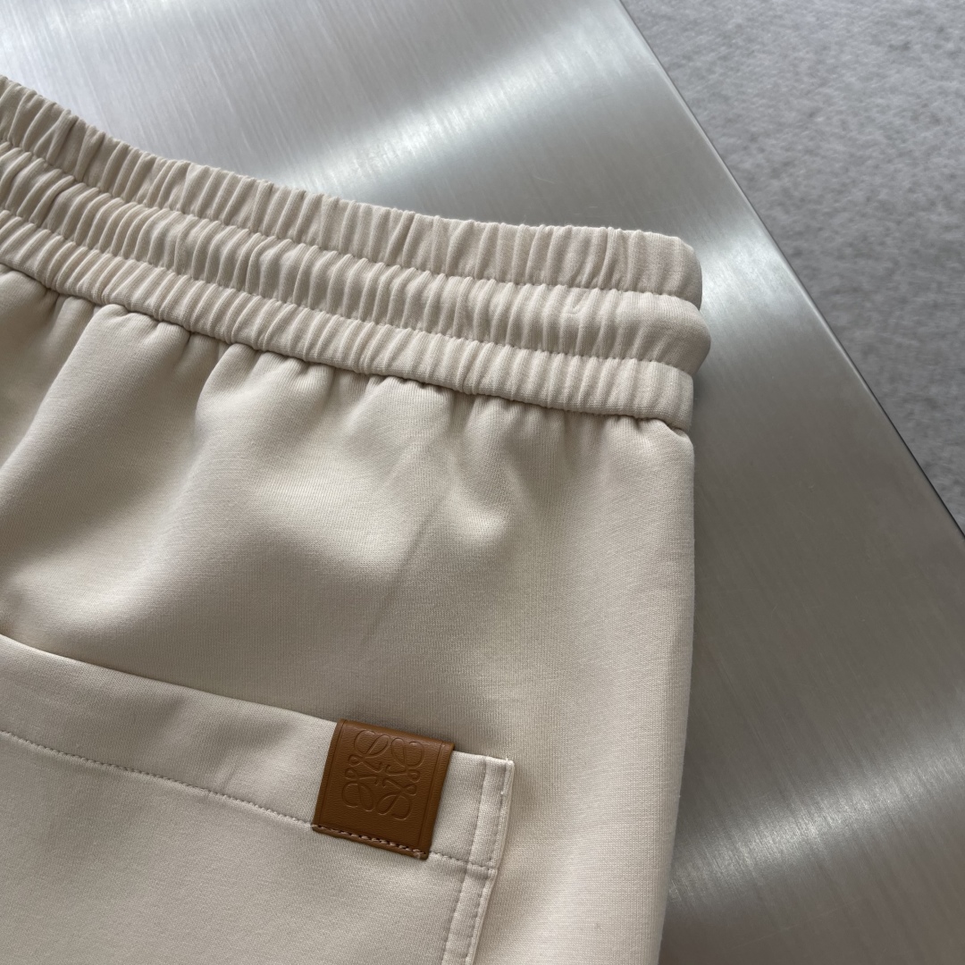 Loewe 2025 Spring/Summer Casual Sweatpants - Stylish Comfort, Versatile Design 9 cmp i1743495598496 1704 0 6