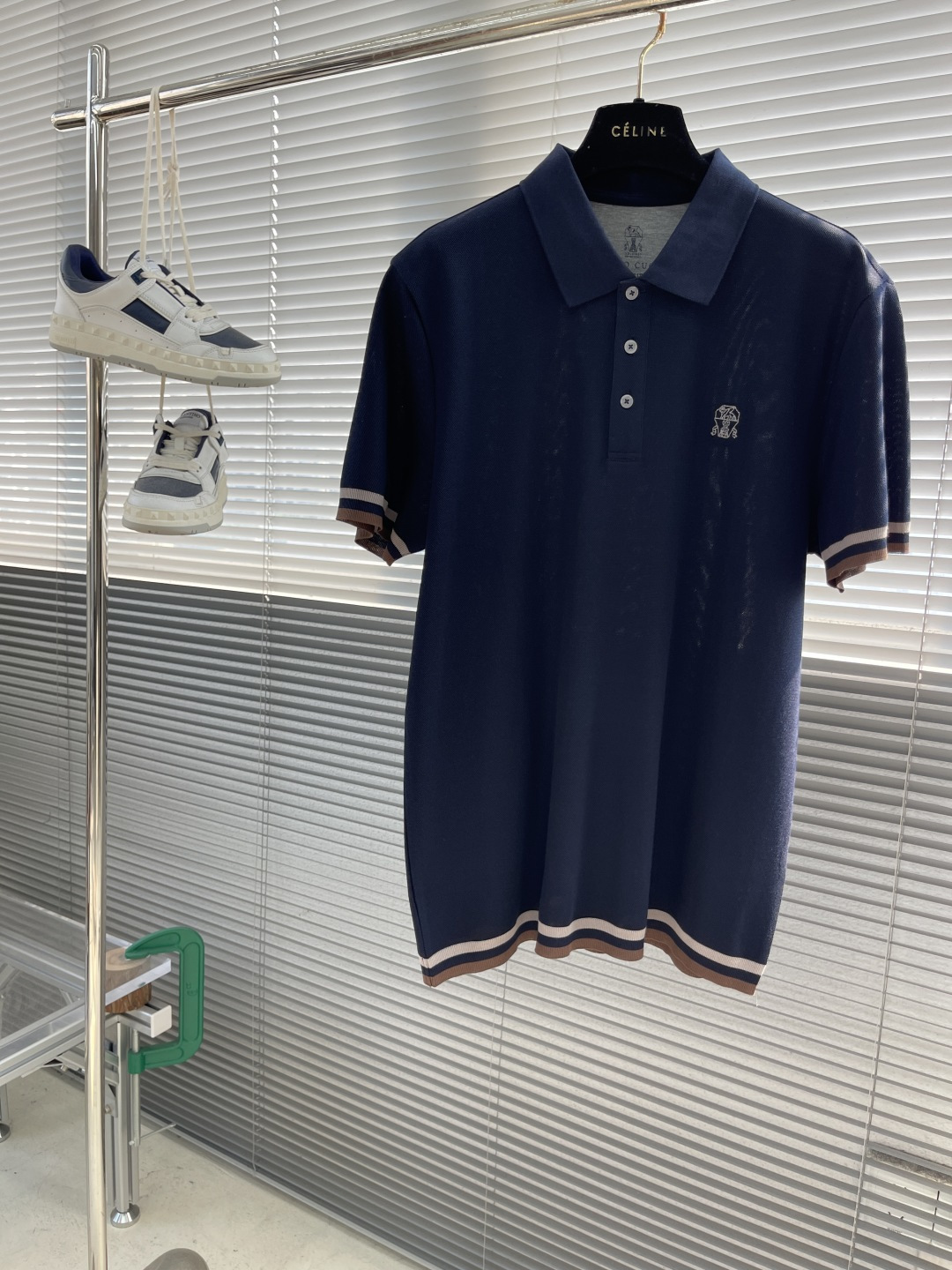 Brunello Cucinelli Men's Navy Knit Polo Shirt With Contrast Stripe Trim