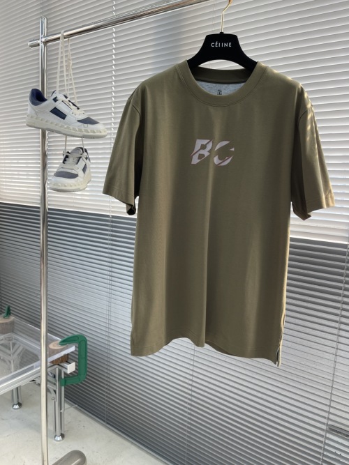 Bru**llo Cuci**lli Men's Olive Green Logo T-Shirt - Spring/Summer 2025 1 Bru**llo Cuci**lli Men's Olive Green Logo T-Shirt - Spring/Summer 2025