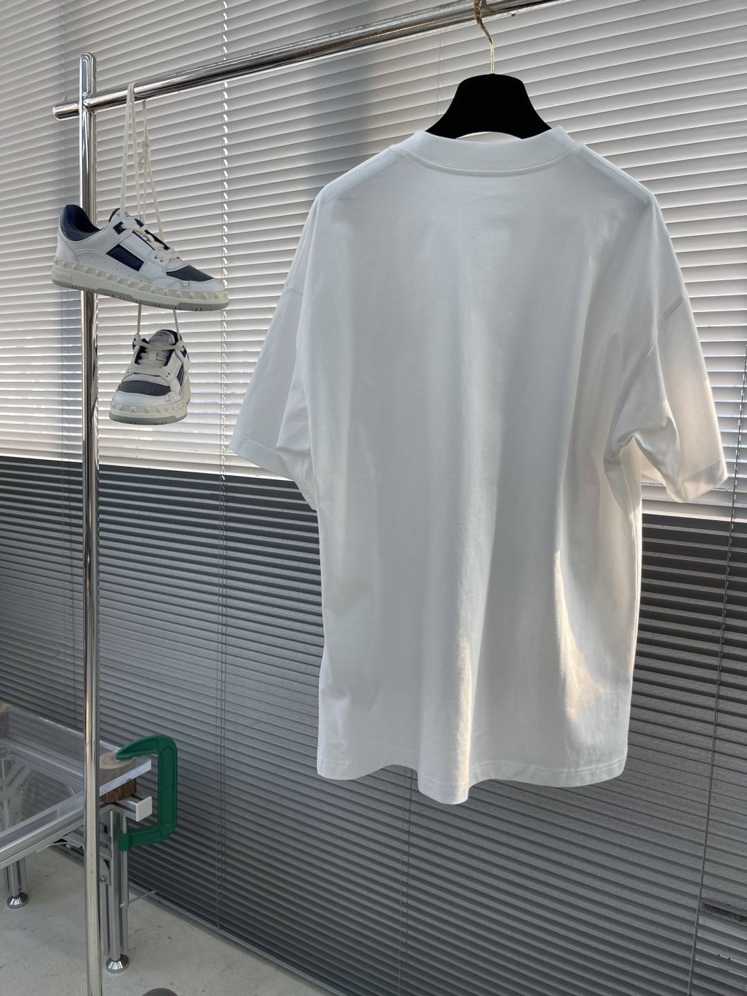Burberry Duck Print Oversized T-Shirt - White, Playful Design 8 cmp i1743590447951 1023 0 7