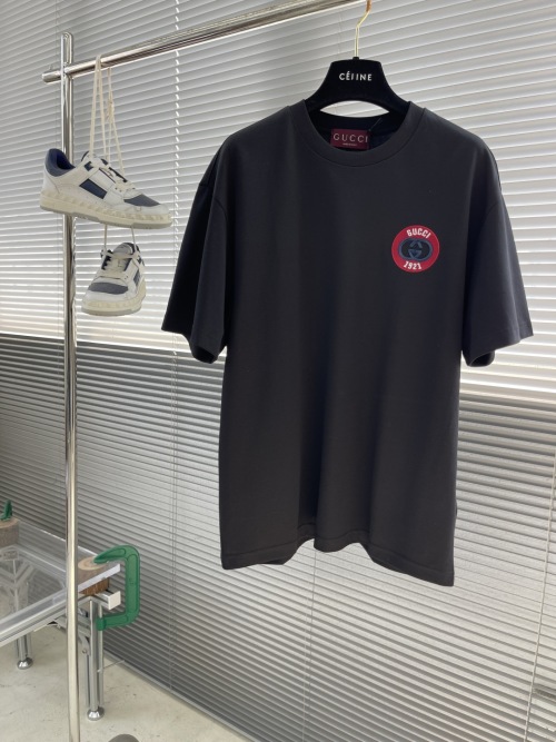 Gucci 2025SS Embroidered Cotton T-Shirt - Stylish & Comfortable 1 Gucci 2025SS Embroidered Cotton T-Shirt - Stylish & Comfortable