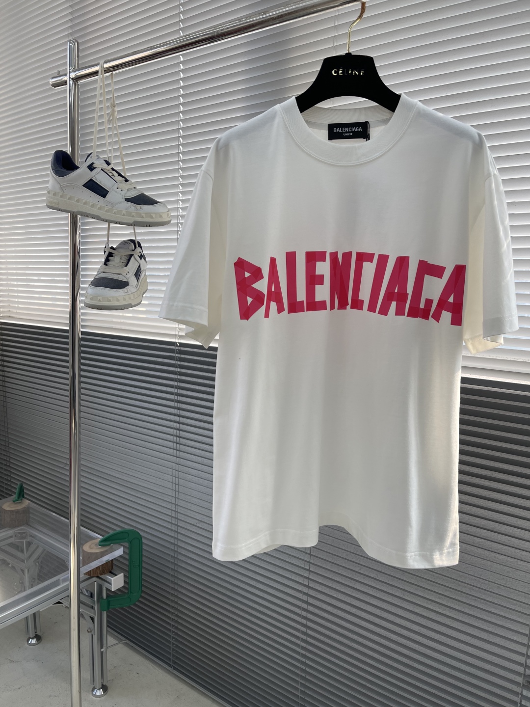 Balenciaga Men's White Cotton T-Shirt with Signature Logo - Casual Style 1 cmp i1743593838893 6111 0 5