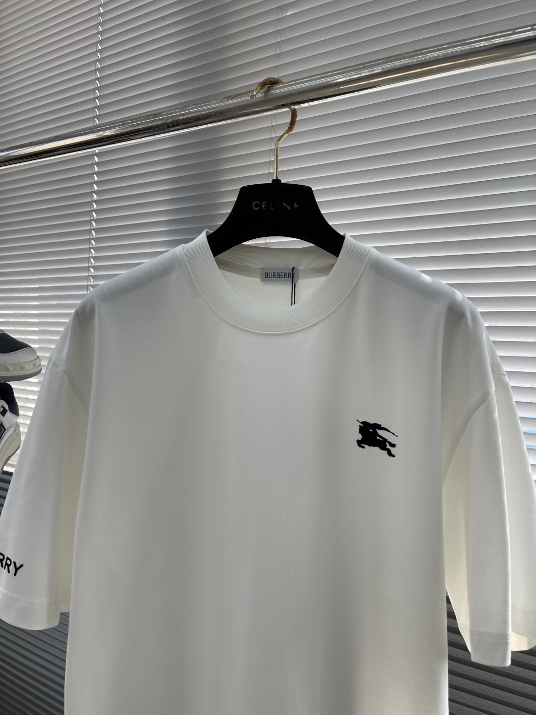Burberry Men's White Cotton T-Shirt with Logo, Casual Short Sleeve Top 2 cmp i1743593987490 7610 0 6