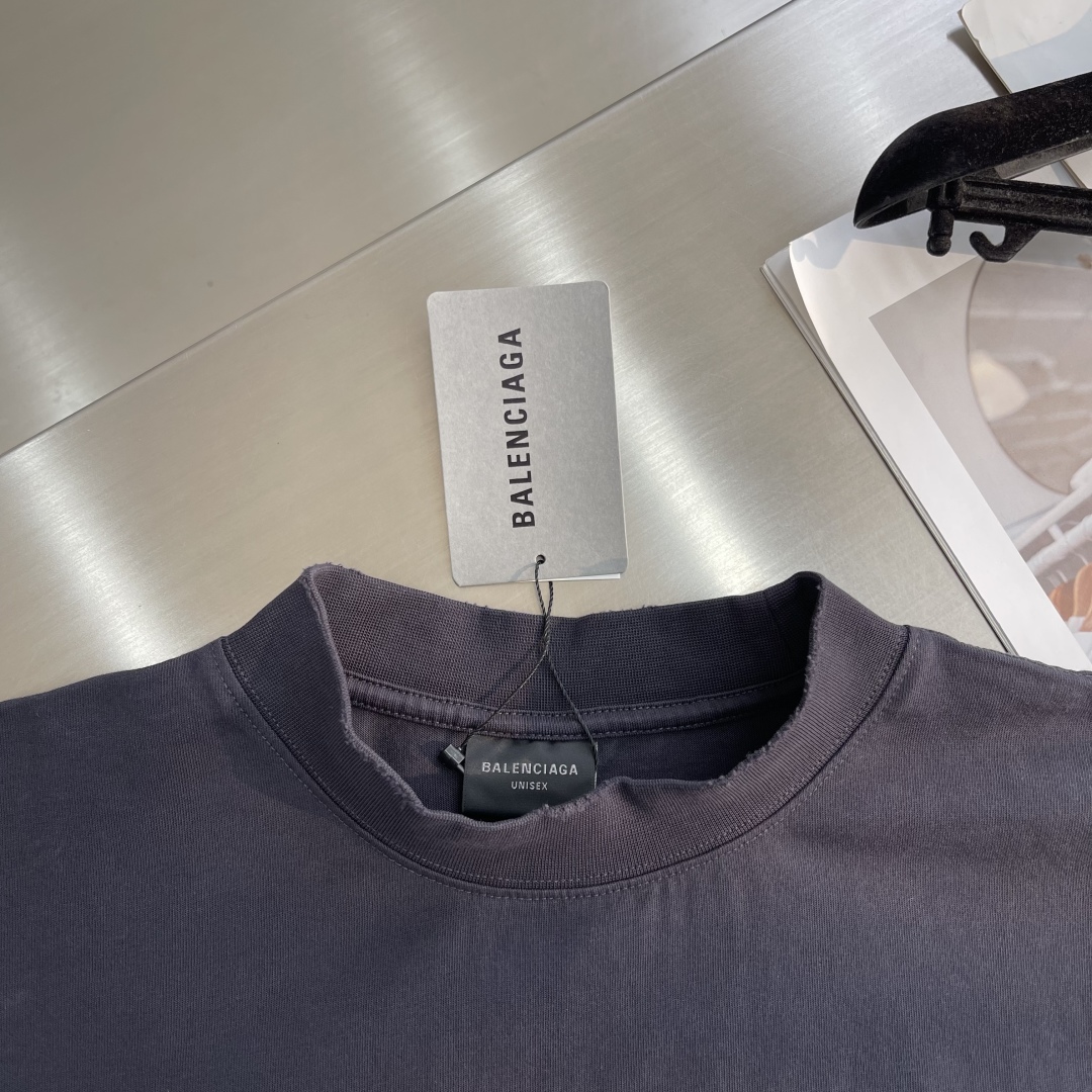 Balenciaga 25SS Distressed Logo T-Shirt Cotton Short Sleeve Top 3 cmp i1743594926217 5198 0 0