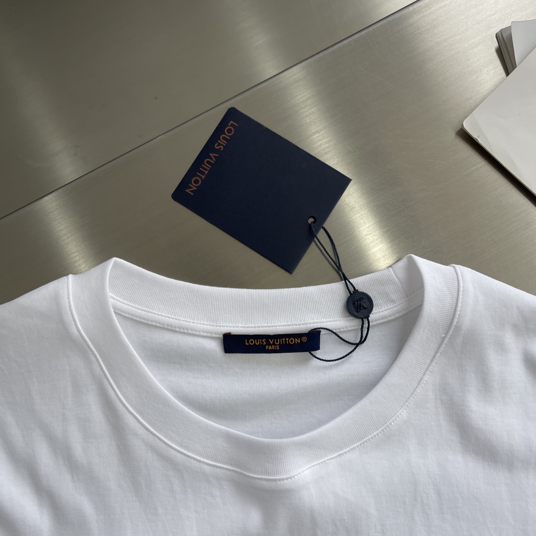 Louis Vuitton 25SS White Cotton T-Shirt With Voyage Print Unisex 4 cmp i1743596336718 1391 0 0