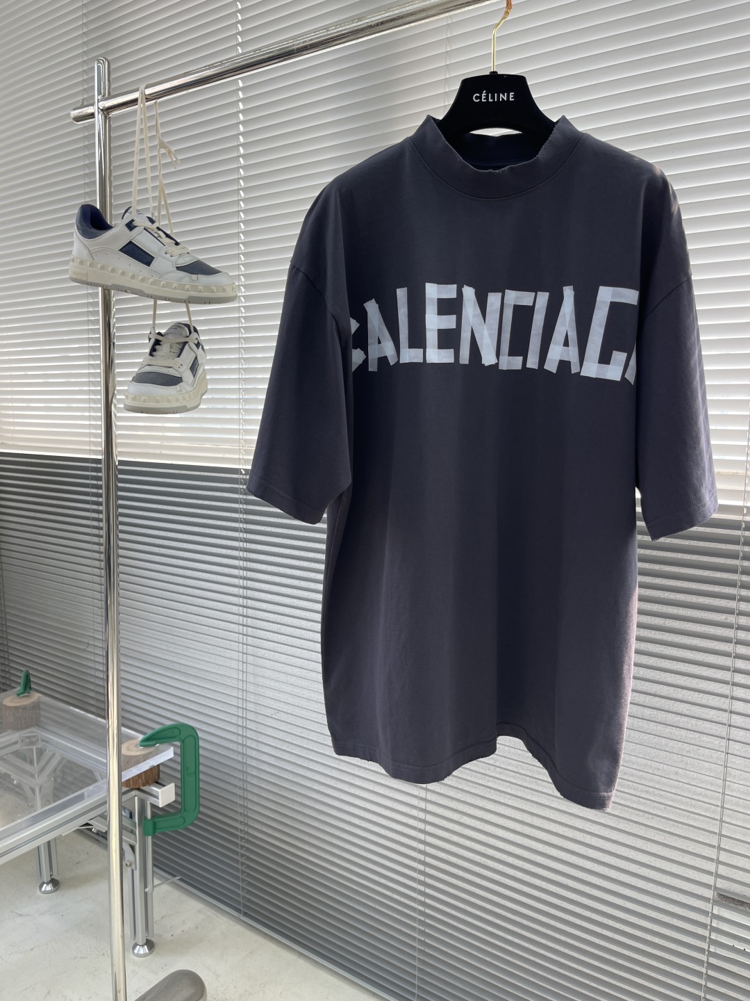 Balenciaga 25SS Distressed Logo T-Shirt Cotton Short Sleeve Top 1 cmp i1743678664911 3862 0 5
