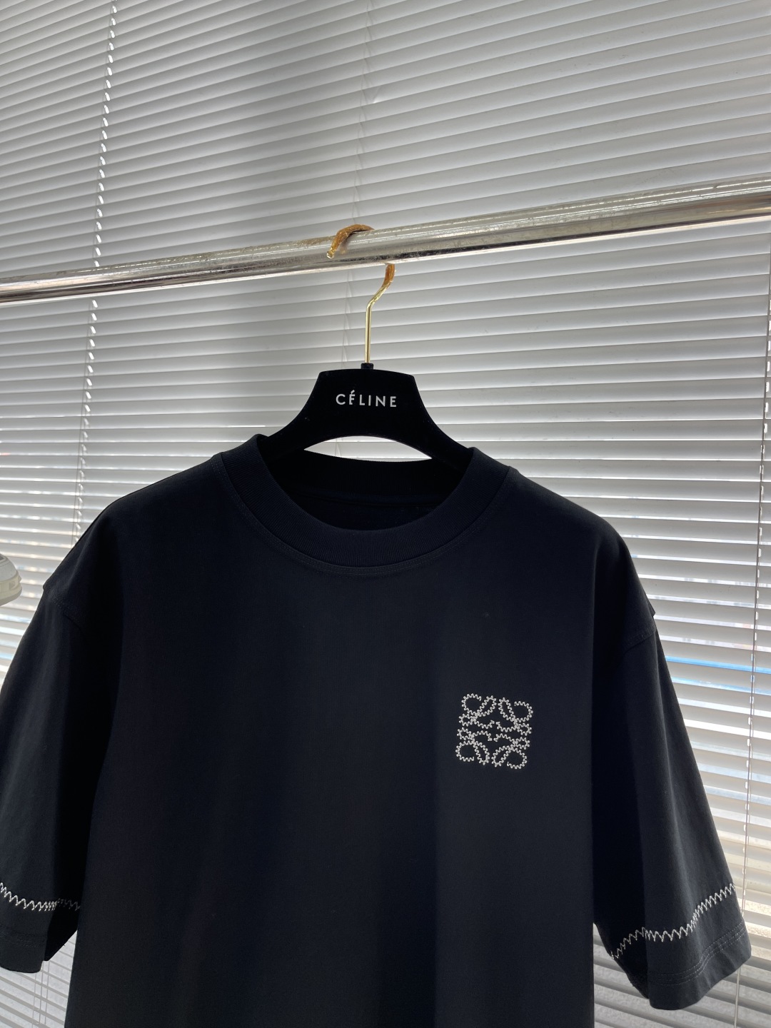 Loewe 2025SS Embroidered Cotton Tee - Heavyweight Fabric, Comfortable Fit 2 cmp i1743680910470 135 0 6