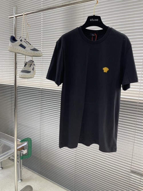 Versace Men's Black Cotton T-Shirt with Gold Medusa Logo Embroidery 1 Versace Men's Black Cotton T-Shirt with Gold Medusa Logo Embroidery