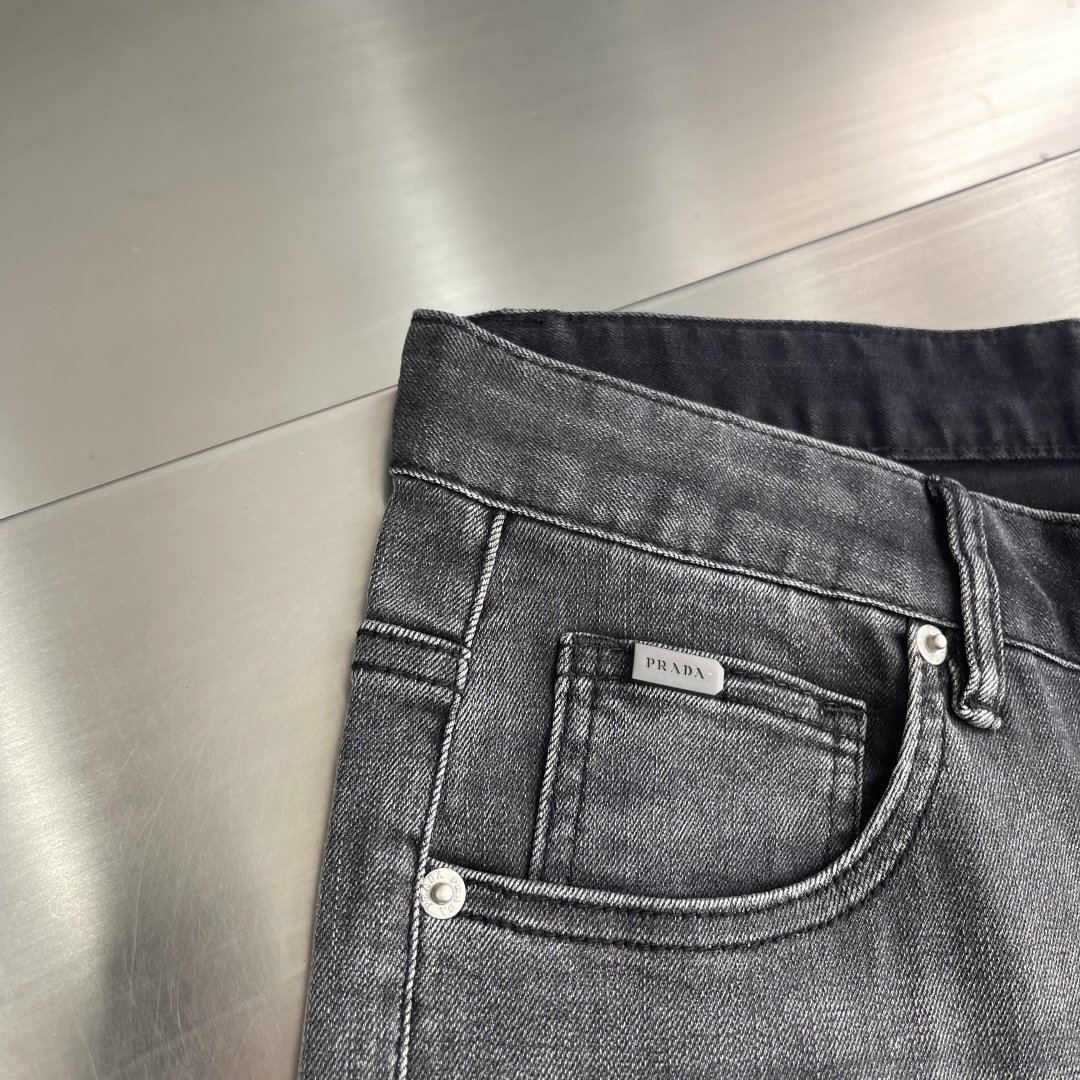 Men's Straight-Leg Sand Wash Gray Jeans with Leather Triangle Detail 6 cmp i1743849104890 425 0 2