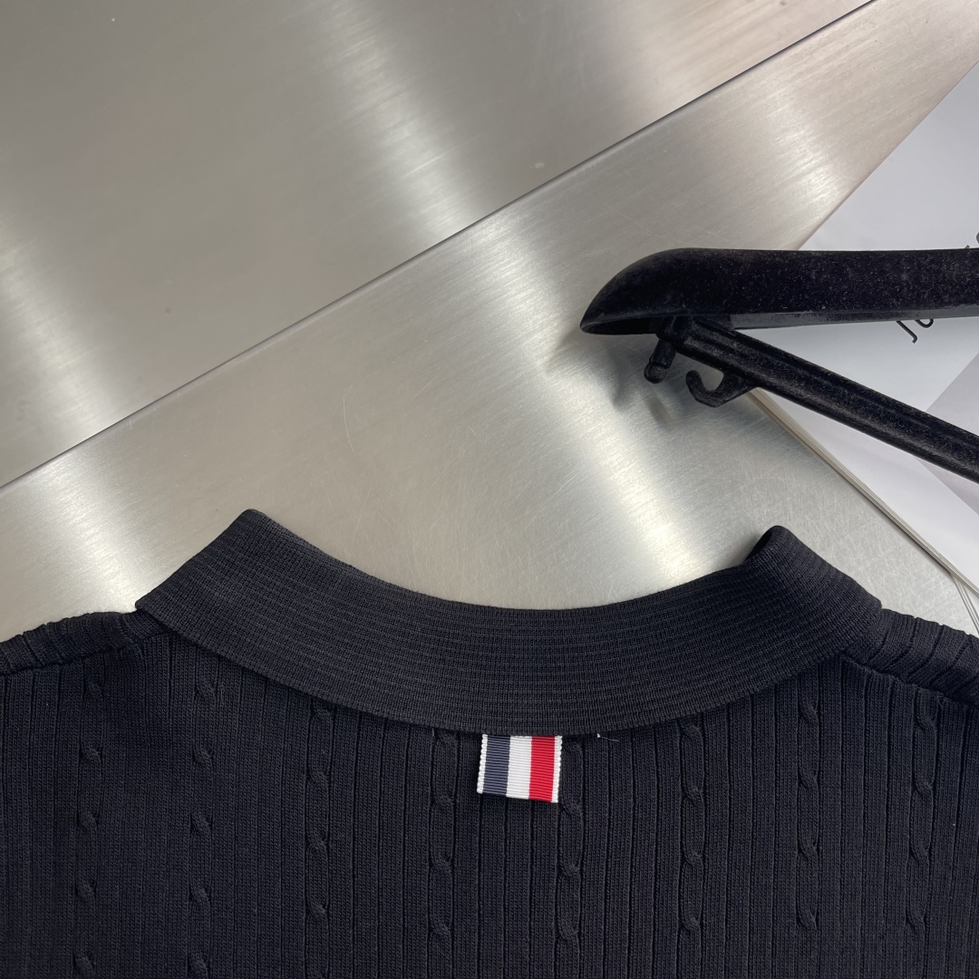 Thom Browne Men's Four-Bar Knit Polo Shirt - Soft, Refined Summer Essential 8 cmp i1743849455192 9190 0 4