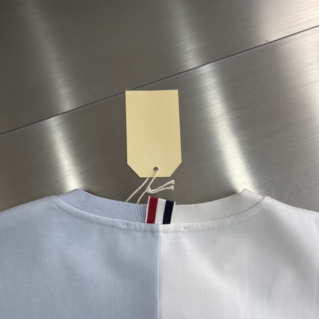 Thom Browne Color Block Cotton T-Shirt | Short Sleeve Tee For Men and Women 8 cmp i1743849754558 3928 0 4