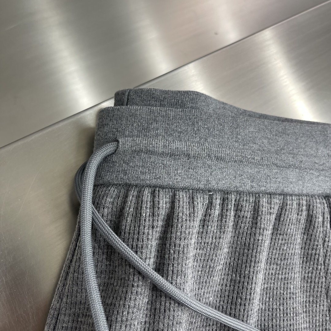 Thom Browne Waffle Knit Shorts with Four-Bar Stripe Detail - Men's 3 cmp i1743933372236 2030 0 0