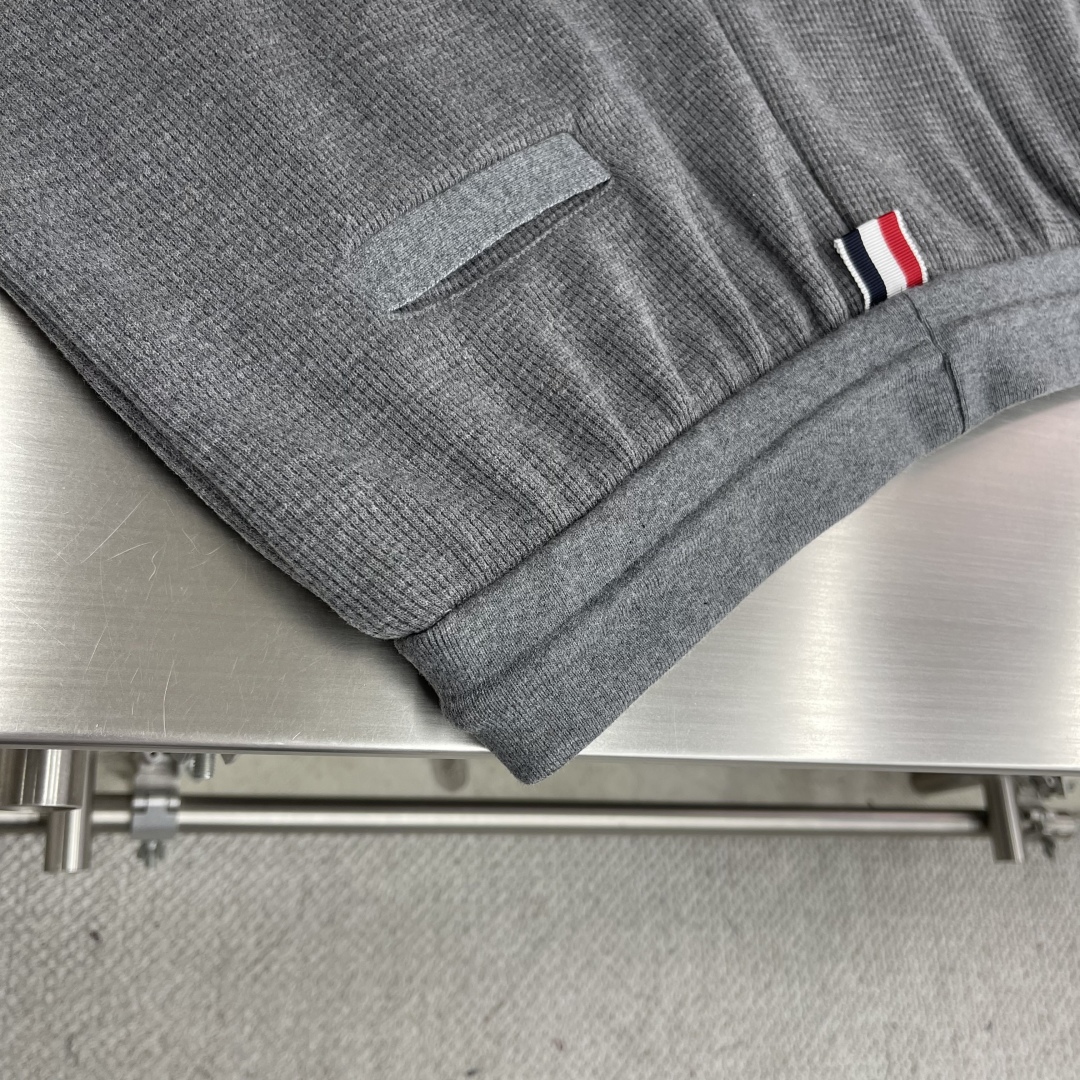 Thom Browne Waffle Knit Shorts with Four-Bar Stripe Detail - Men's 8 cmp i1743933372245 6183 0 5