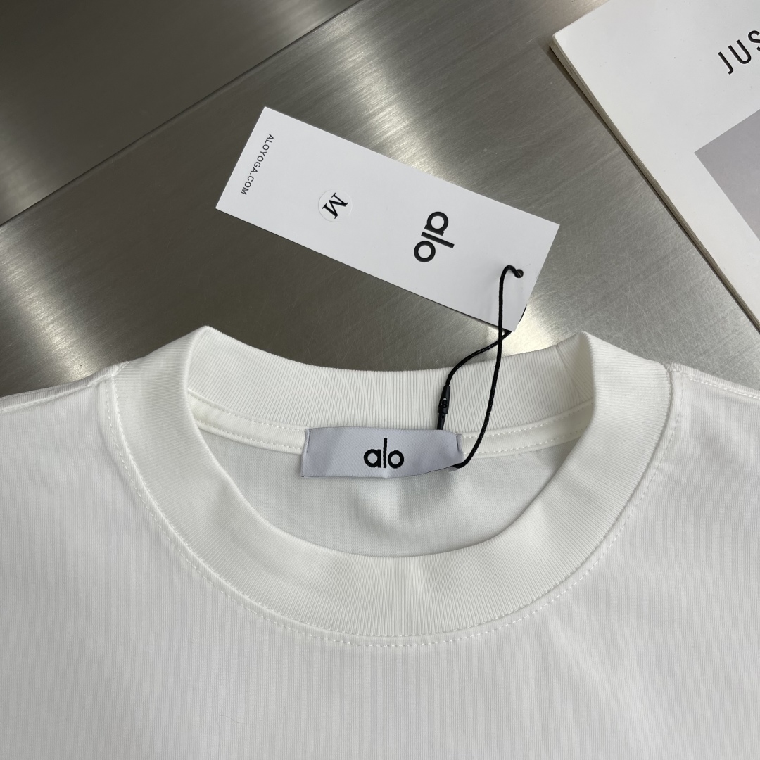 ALO Yoga Men's Oversized Short Sleeve T-Shirt Cotton Blend Casual Tee 3 cmp i1743933616531 5133 0 0