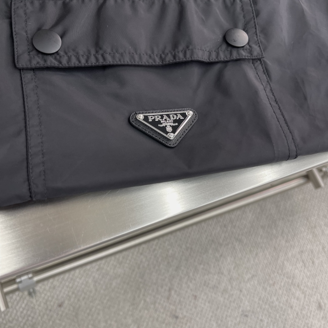 Prada Re-Nylon Jacket: Lightweight, Water-Resistant, and Wrinkle-Resistant 5 cmp i1743933707830 9770 0 1