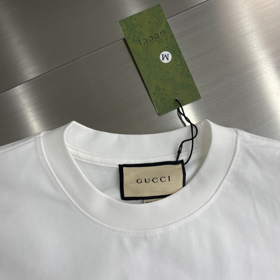 Gucci Cotton Blend T-Shirt with Interlocking G Embroidery 4 cmp i1743934103925 1915 0 0