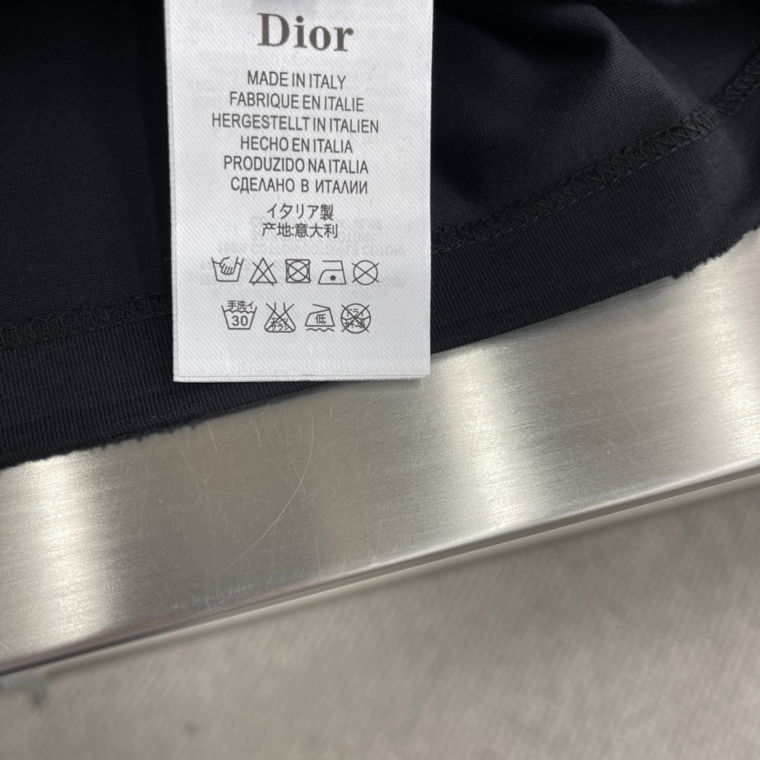 Dior 'For My Real Friends' Graphic Print Cotton Blend Short Sleeve T-Shirt 7 cmp i1743934117572 7740 0 4