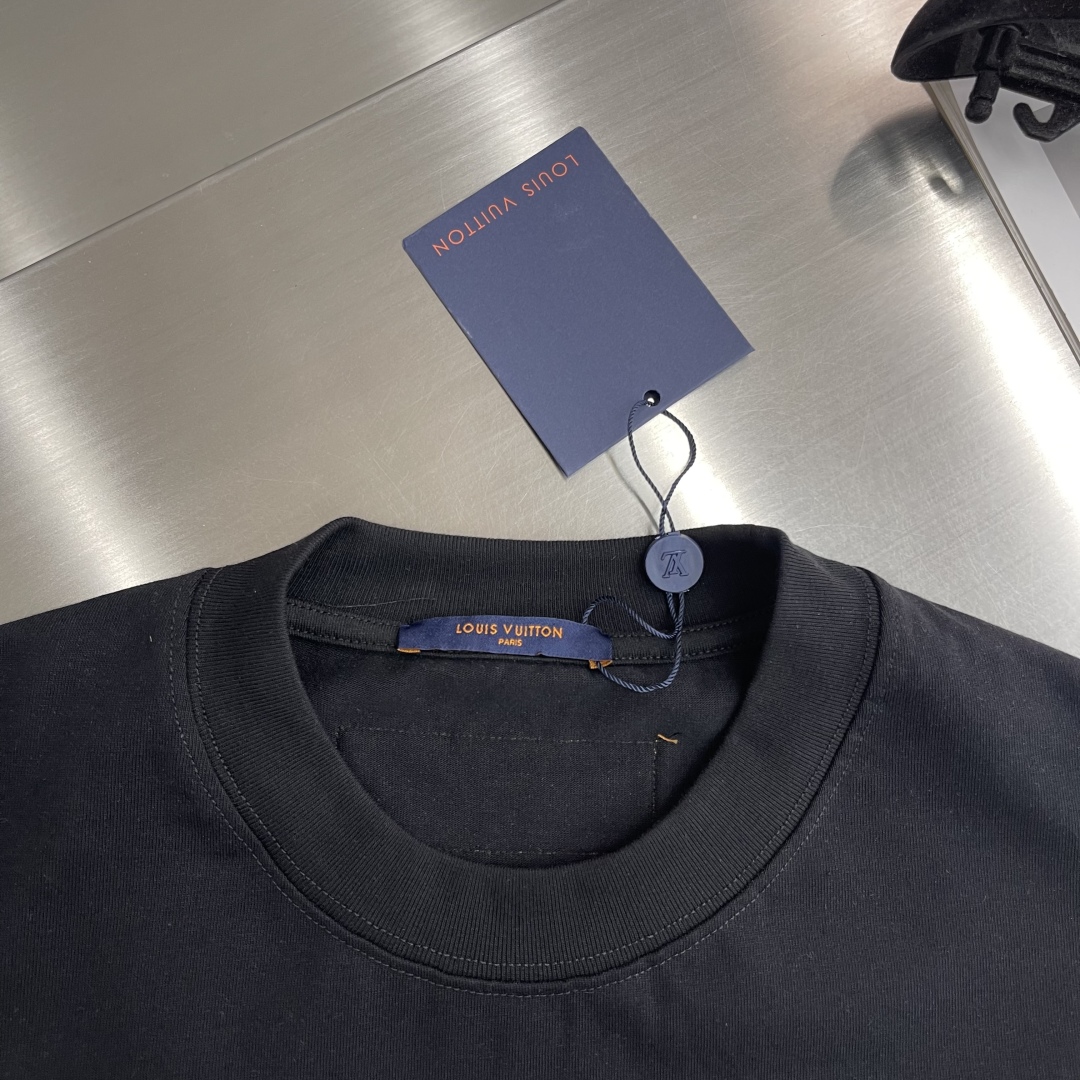 Louis Vuitton 2025 Spring/Summer Printed Logo Short Sleeve T-Shirt 3 cmp i1743934326240 6593 0 0