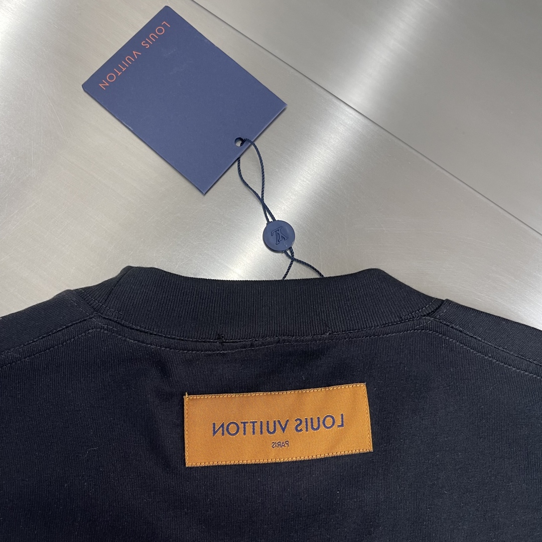 Louis Vuitton 2025 Spring/Summer Printed Logo Short Sleeve T-Shirt 7 cmp i1743934326250 5939 0 4