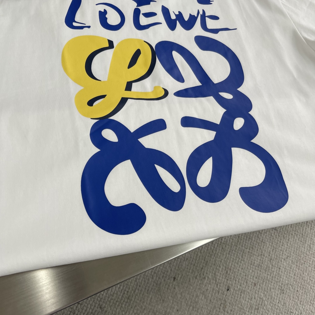 Loewe Printed Cotton T-Shirt With Fringed Logo | Short Sleeve Tee 4 cmp i1743934538857 3346 0 1