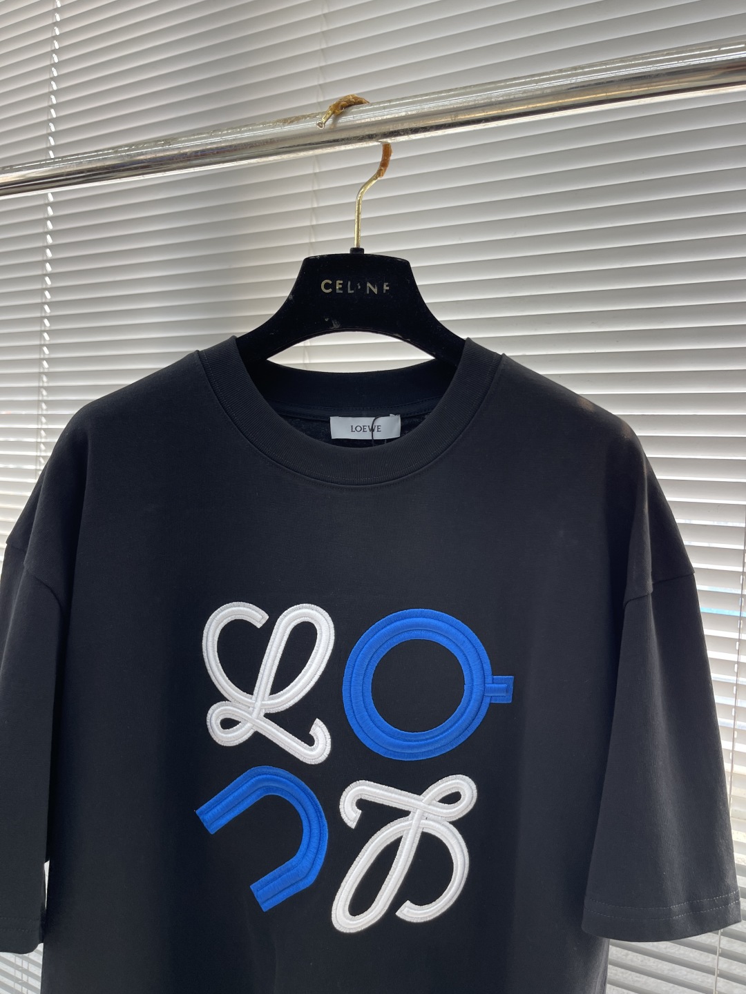 Loewe Embroidered Logo Crew Neck T-Shirt | Relaxed Fit, Heavy Fabric 2 cmp i1744022913804 1706 0 6
