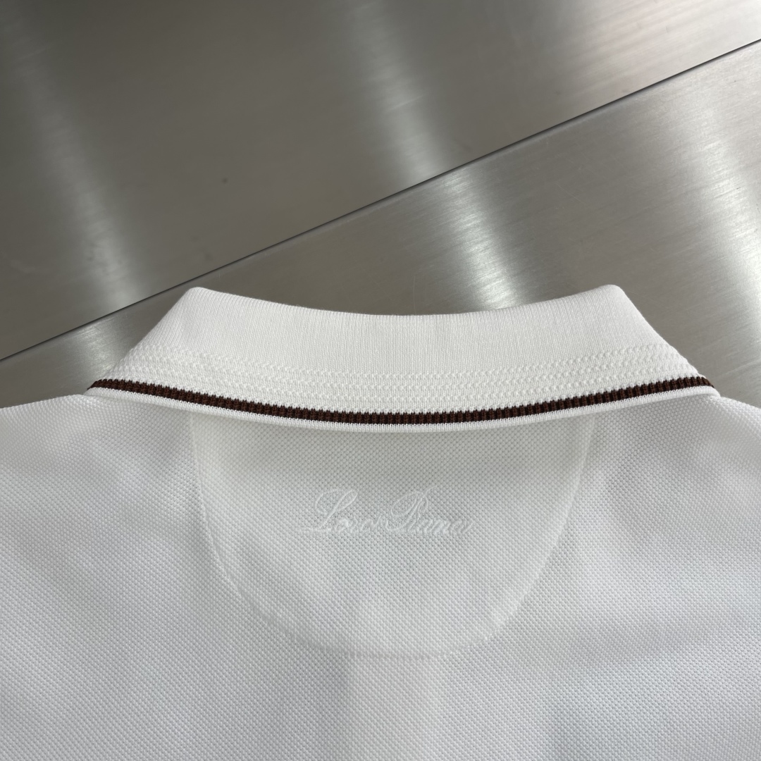 

-Loro Piana  2025春夏新品 春夏新款进口透气莱赛尔翻领撞色POLO衫
奢华贵气的质感