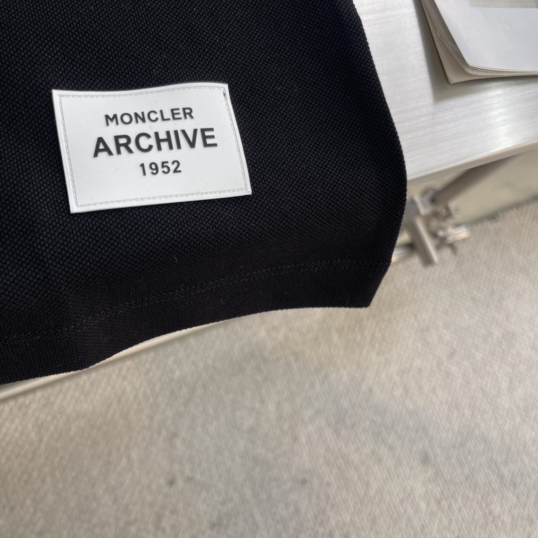 

-mon  archive纪念款三色翻领
2025 春夏新品系列
经典的夏季玛雅maya giubb