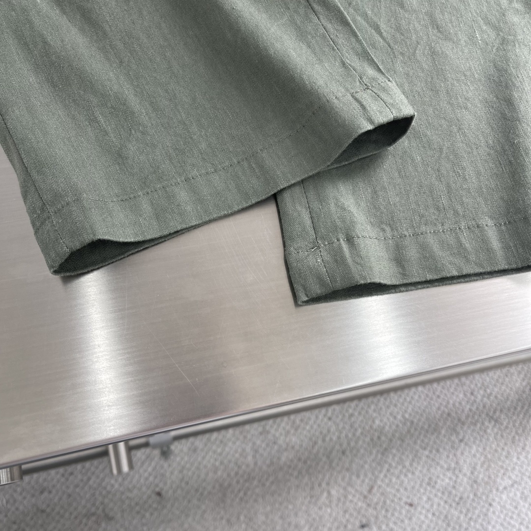 -Loro Piana 2025ss春夏新款商务休闲裤,非常有品味一款轻商务系列………………
是有品