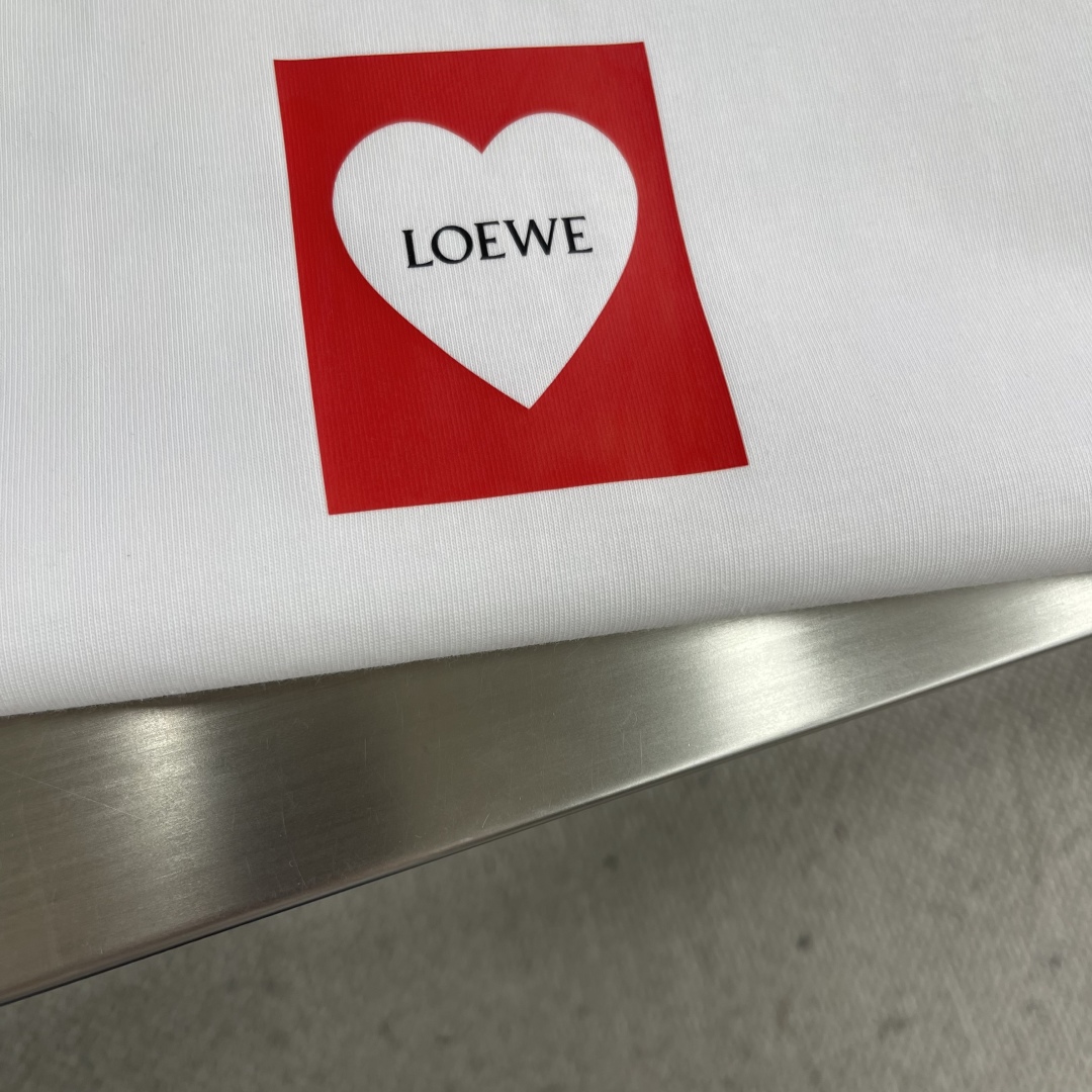 Loewe Heart Print Cotton T-Shirt - Comfortable & Stylish Unisex Tee 5 cmp i1744110970732 1183 0 2