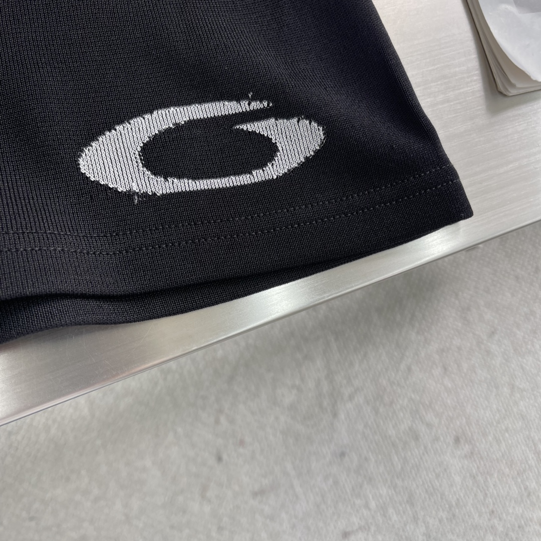 Balenciaga Men's Black Basketball '01' Knit Shorts with Drawstring Waist 7 cmp i1744111772342 1680 0 4