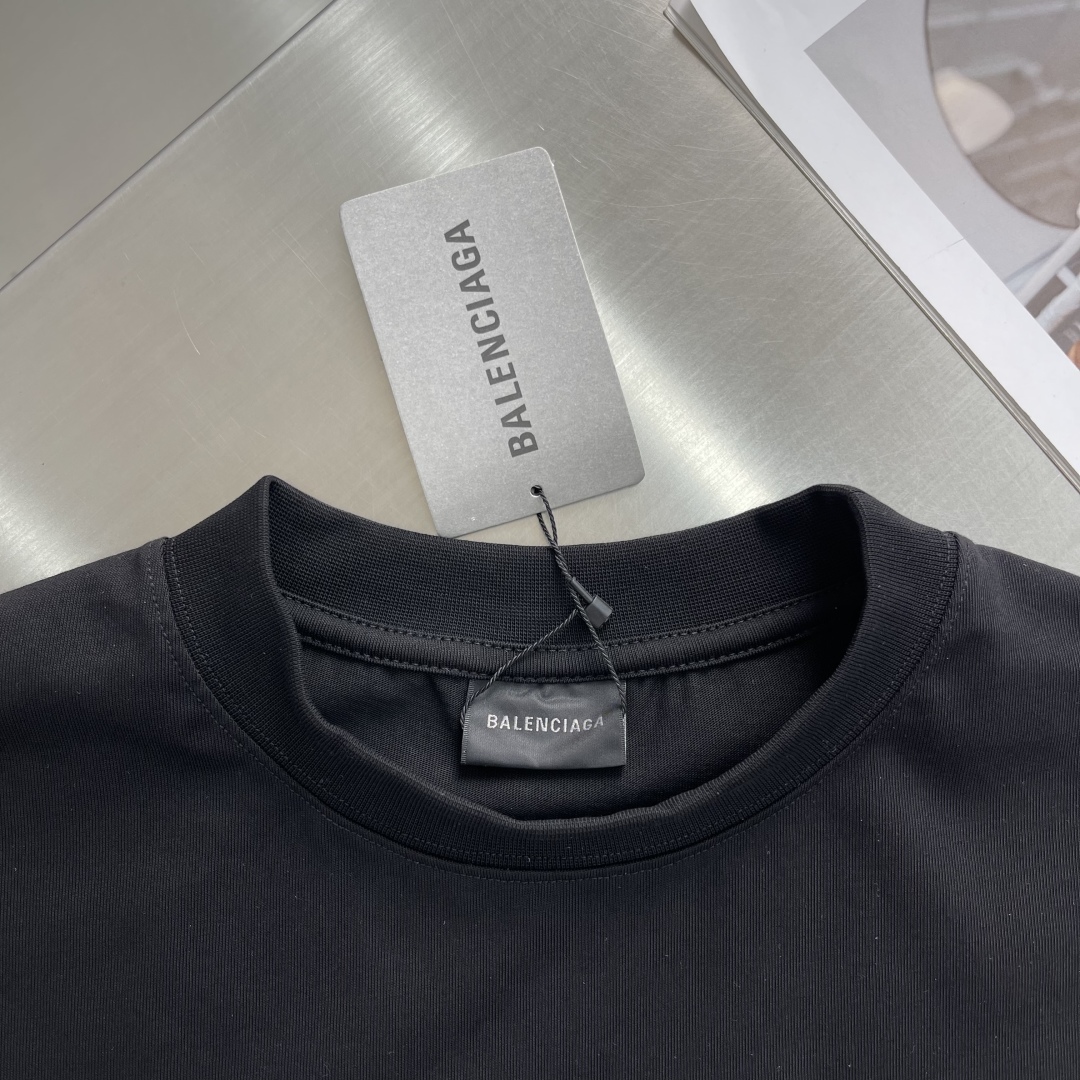Balenciaga 2025 Summer New Front and Back Letter Embroidered T-Shirt 4 cmp i1744112009332 5724 0 0