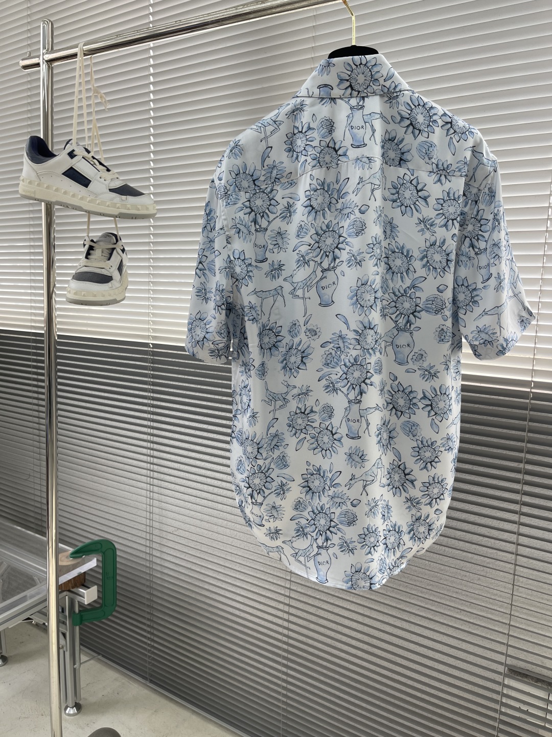 Dior x HYLTON NEL Collaboration Silk Jacquard Short-Sleeve Shirt 8 cmp i1744112993045 6043 0 7