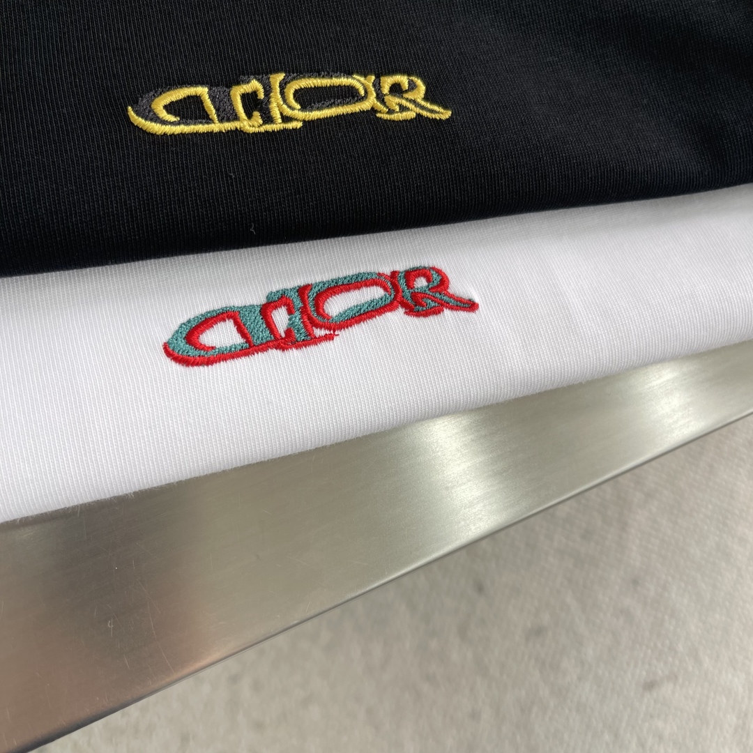 Dior 2025 Spring/Summer Cotton T-Shirt, Comfortable and Stylish Unisex Design 4 cmp i1744196564145 2645 0 1