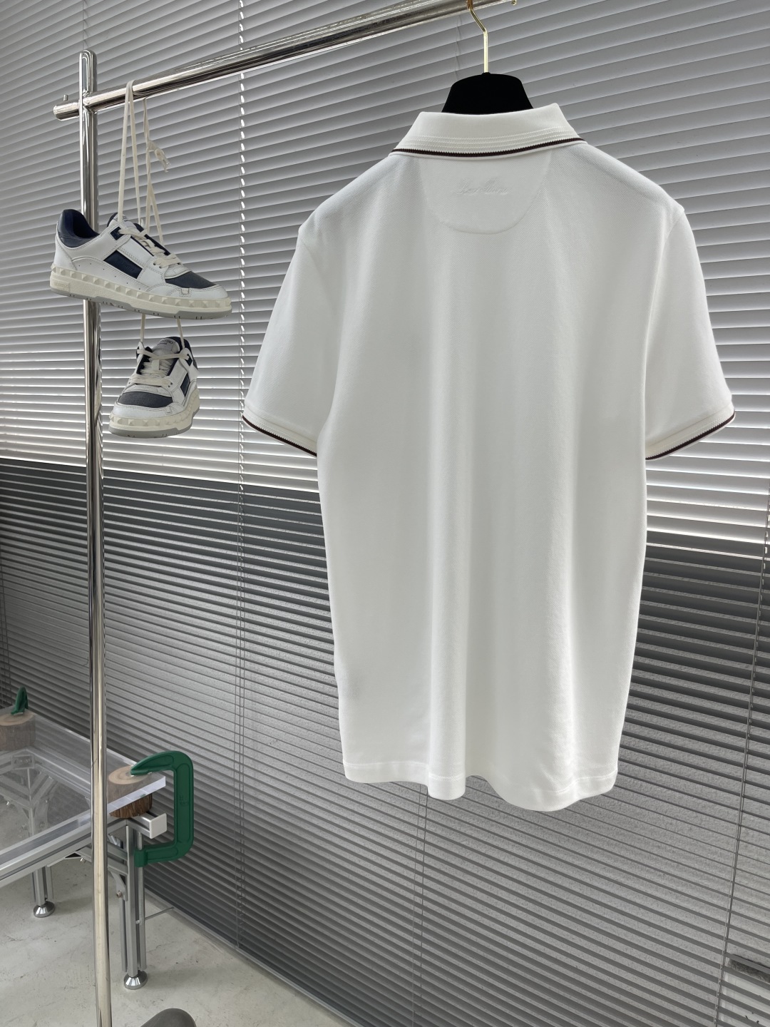 

-Loro Piana  2025春夏新品 春夏新款进口透气莱赛尔翻领撞色POLO衫
奢华贵气的质感